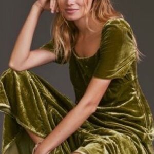 Anthropologie Maeve green crushed velvet dress